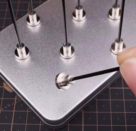 Magnetic Parts Paint Holder with metal case