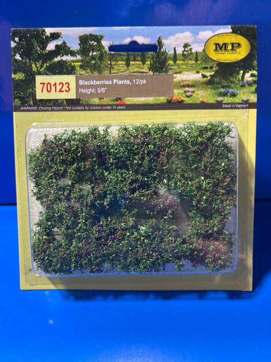 MP Scenery - Blackberries Plants HO 12/pk