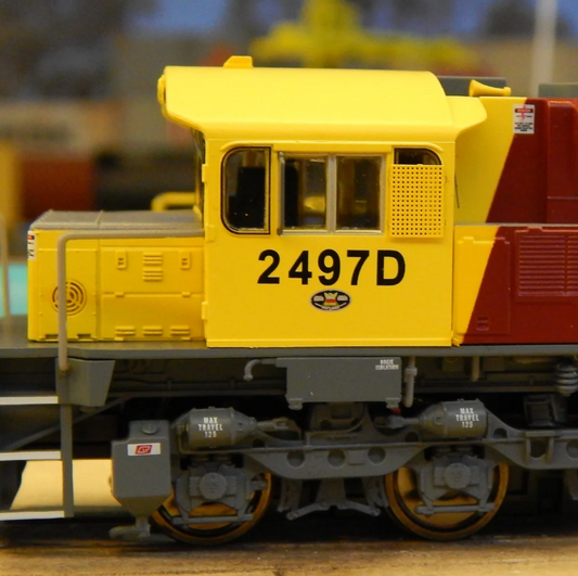 Wuiske Models Queensland Rail #2497D Driver Only Corporate (Broncos) Livery Locomotive HOn3½ 12mm Brand New