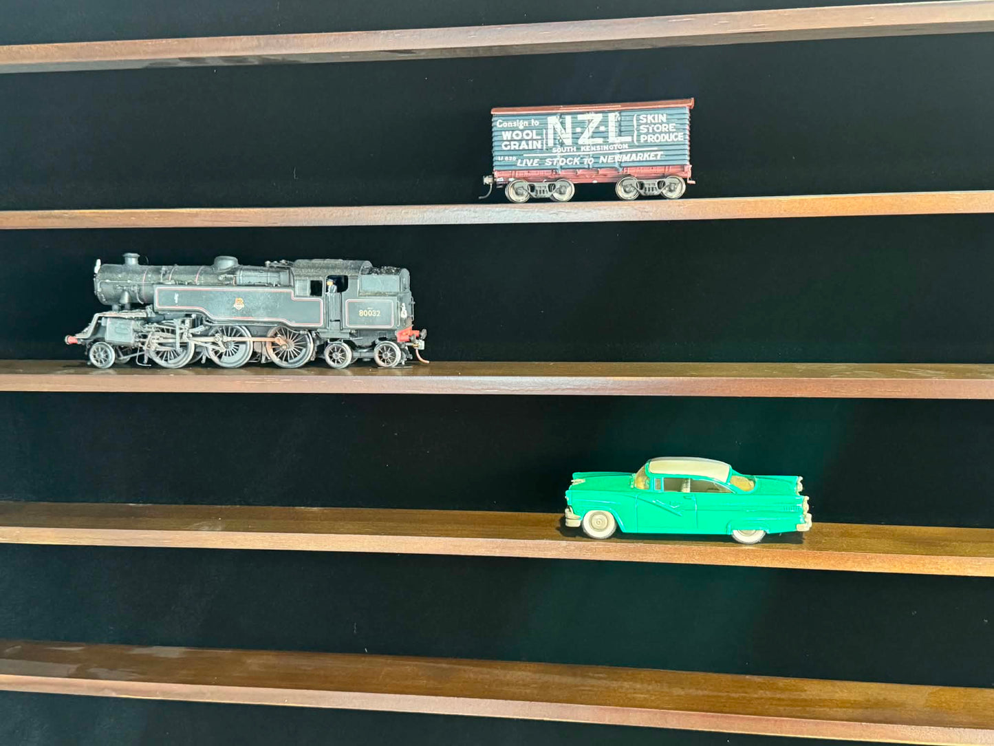 Timber Display Case - Walnut