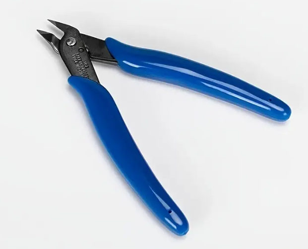 Modeling Side Cutters – Model Box